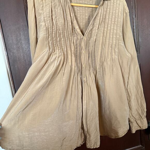 CP Shades | Tan Lightweight Cotton Silk Tunic Top with Roll Tab Sleeves | Medium - Picture 2 of 8